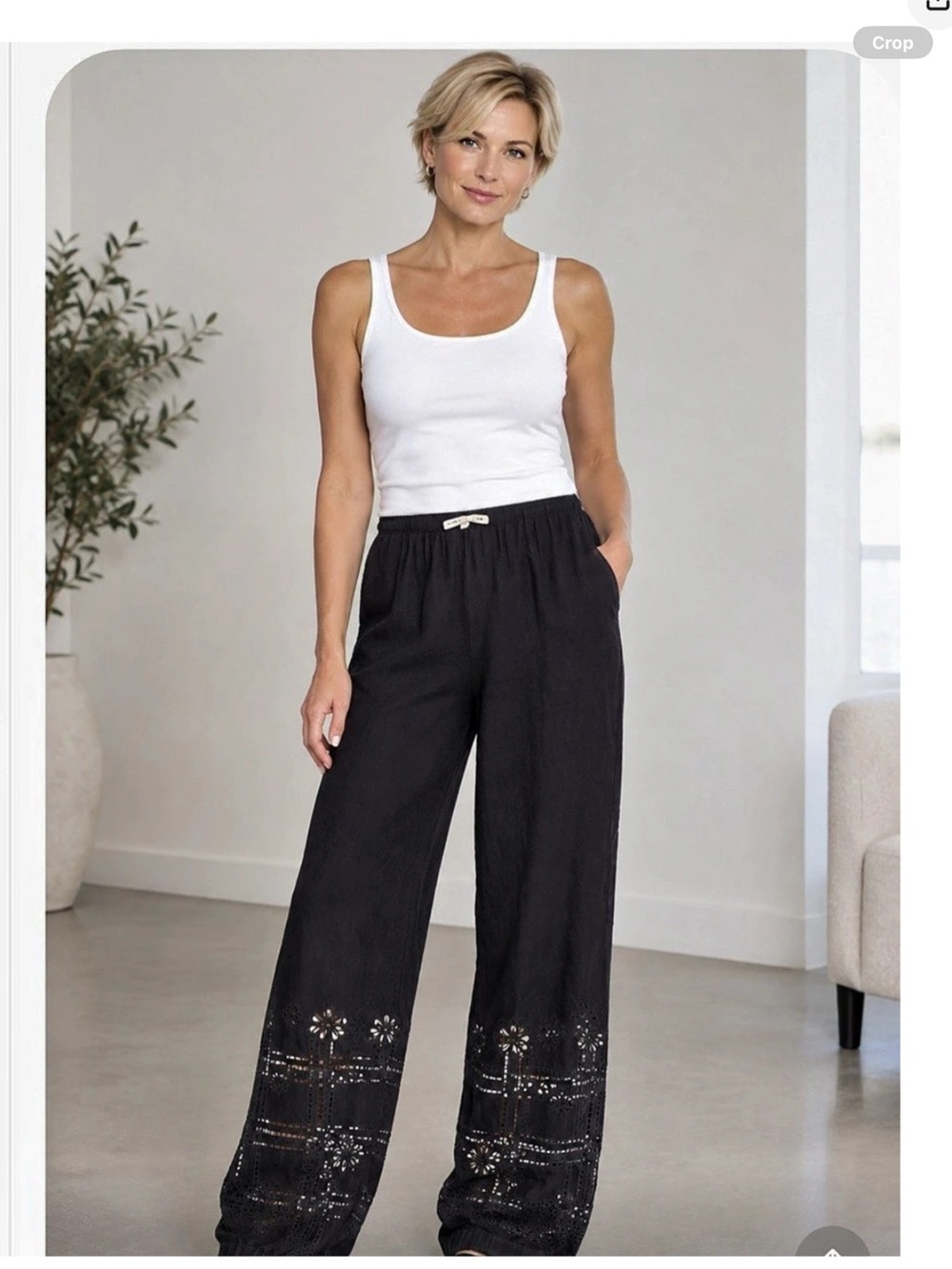 Rebecca Minkoff  Silk Wide Leg Lace Hem Pants in Black Size 4. Fits me a 10.